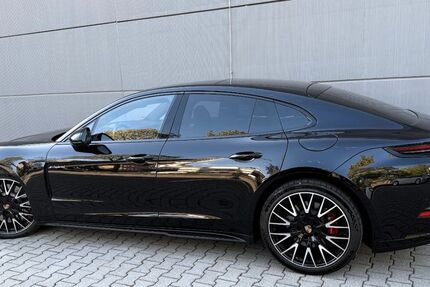 Porsche Panamera 28.000 km 124.500 &euro; München 81673