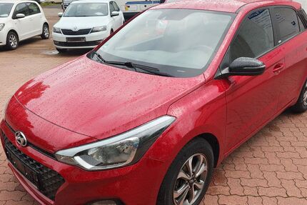 Hyundai i20 86.000 km 9.950 &euro; Hambergen 27729