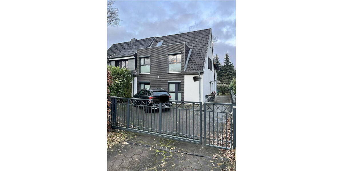 Doppelhaushälfte Hamburg Sasel - 7 Zimmer, 135 m&sup2;, 3.300&euro; | Angebot:26275113