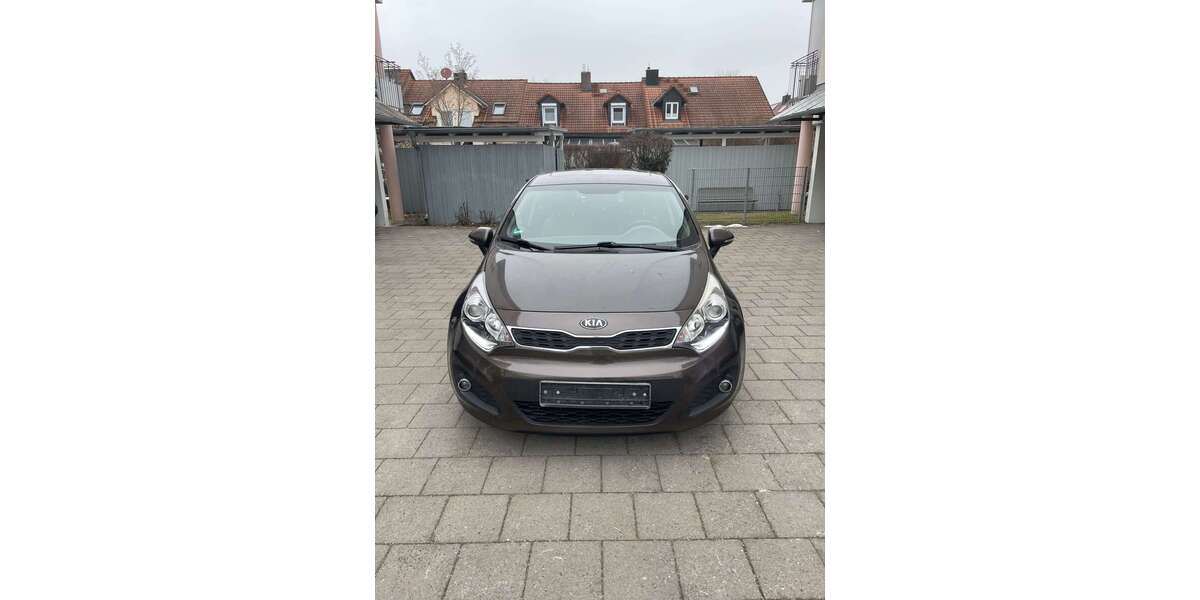 Kia Rio 172.300 km 5.950 &euro; Poing 85586