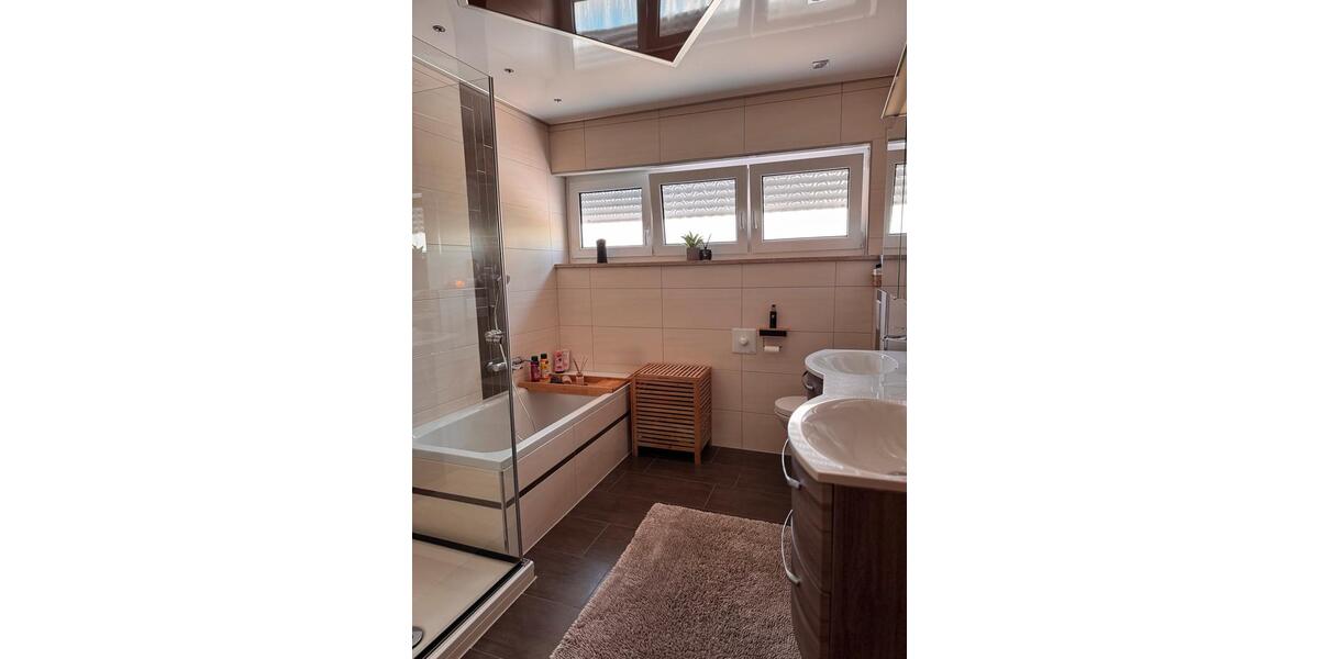Doppelhaushälfte Wassertrüdingen - 5 Zimmer, 140 m&sup2;, 451.000&euro; | Angebot:26505274