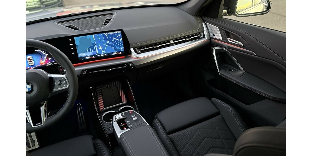 BMW X1 M35i xDrive KEYLE./KAMERA/HARMAN/NAVI/DAB/LED 1.763 km 48.900 &euro; Villingen-Schwenningen 78054