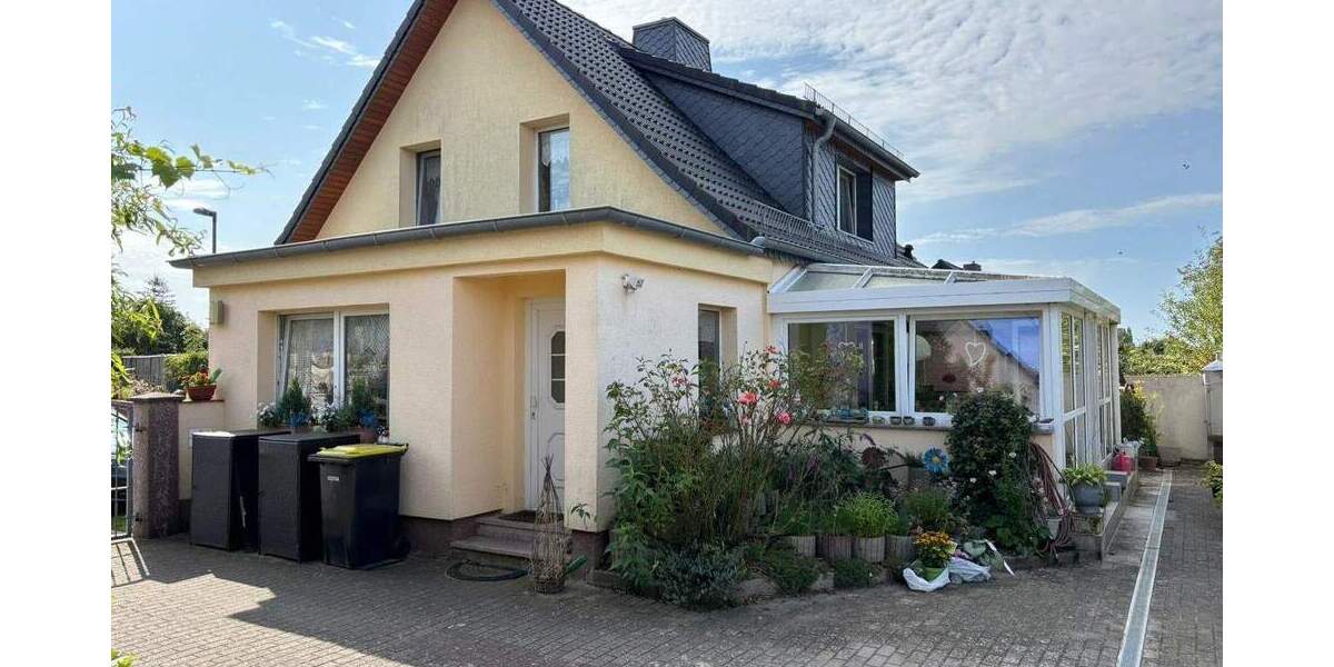 Einfamilienhaus Altentreptow - 7 Zimmer, 230 m&sup2;, 299.000&euro; | Angebot:25708811