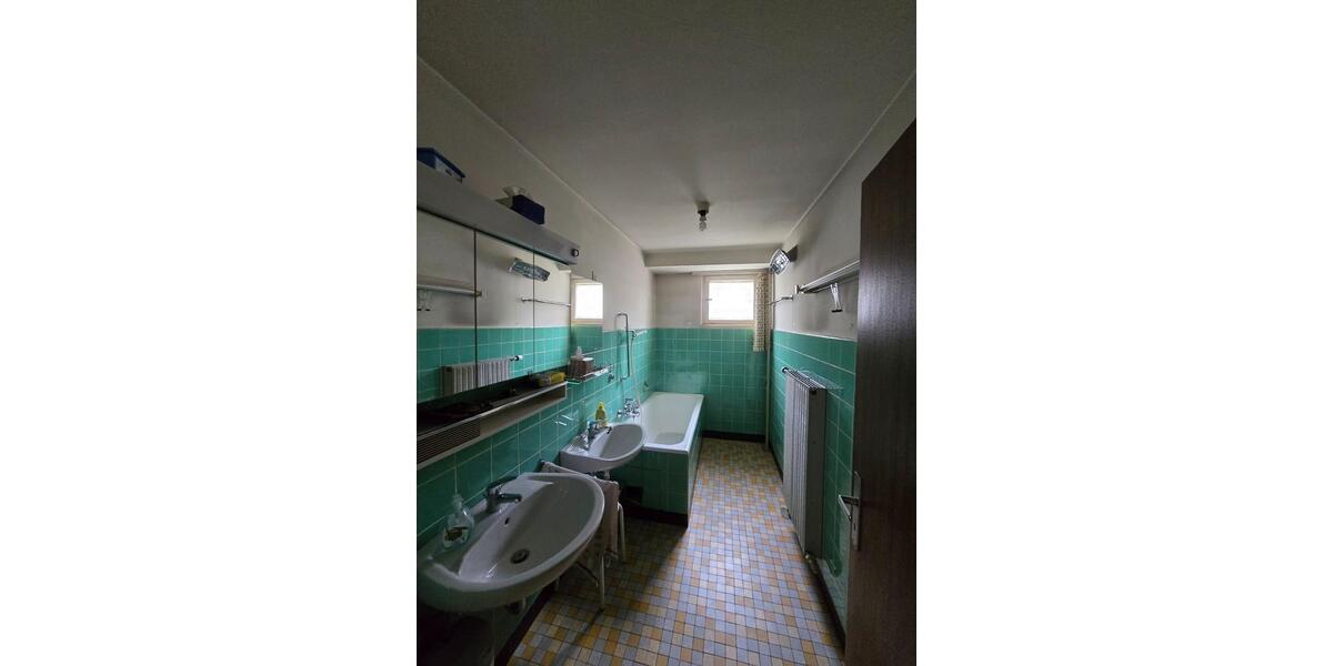 Bauernhaus, Landhaus Bad Mergentheim - 8 Zimmer, 221 m&sup2;, 196.000&euro; | Angebot:25126407