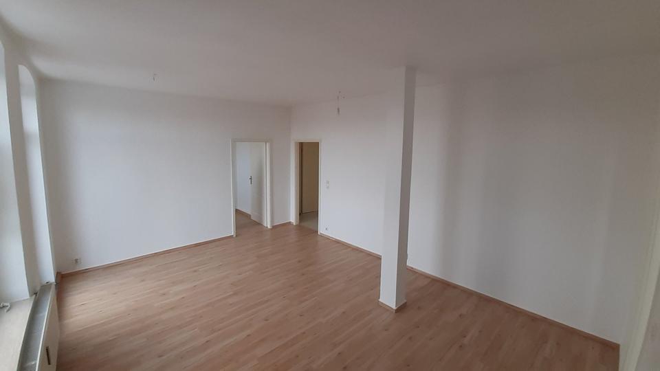 Erstbezug nach Renovierung 3 zimmer