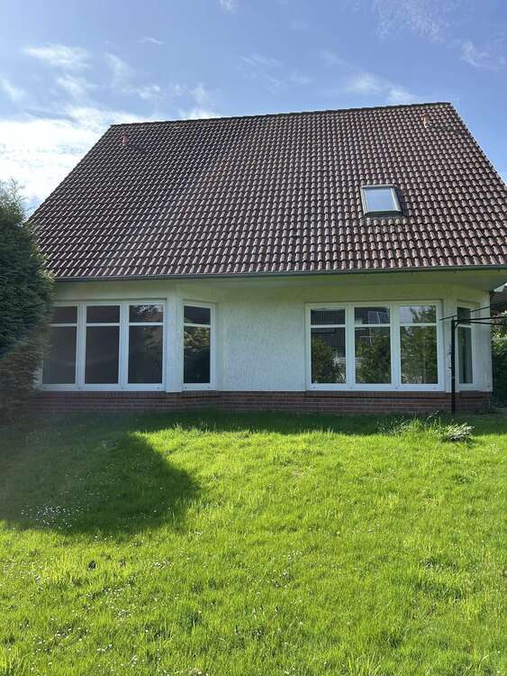 Haus zum Mieten in Stadthagen 1.900 € 216 m²
