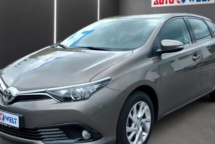 Toyota Auris 122.858 km 10.490 € Sandersdorf Brehna 06796