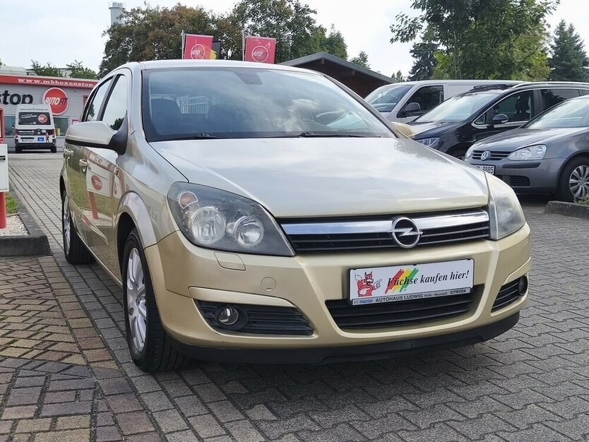 Astra Edition 1.6 Automatik/Klima/8x bereift