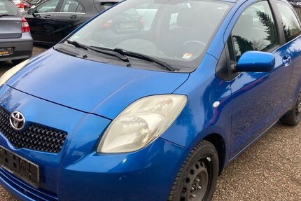 Toyota Yaris 171.886 km 2.499 &euro; Minden 32429
