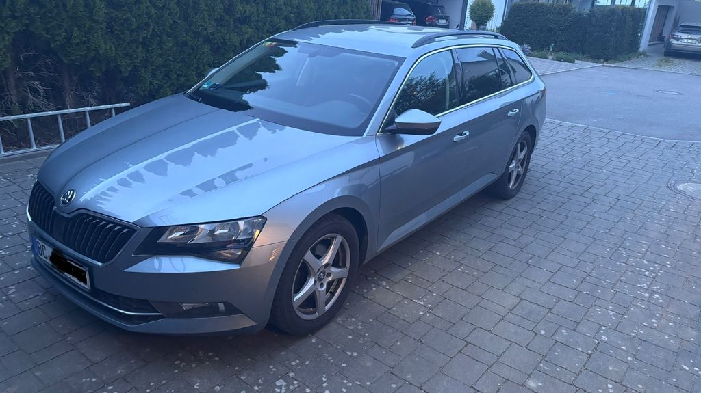 Skoda Superb 93.000 km 15.500 &euro; Biberach 88400