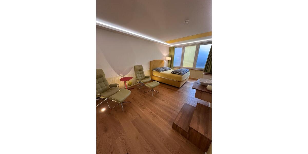 Einfamilienhaus Würzburg Steinbachtal - 8 Zimmer, 280 m&sup2;, 1.800&euro; | Angebot:24536882