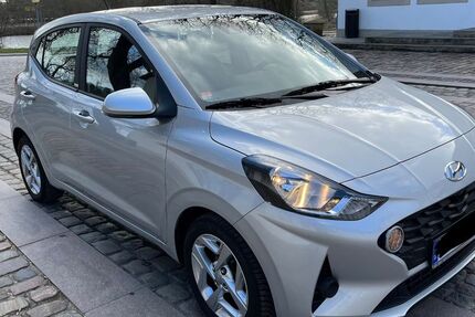 Hyundai i10 17.600 km 11.900 &euro; Schaalby 24882