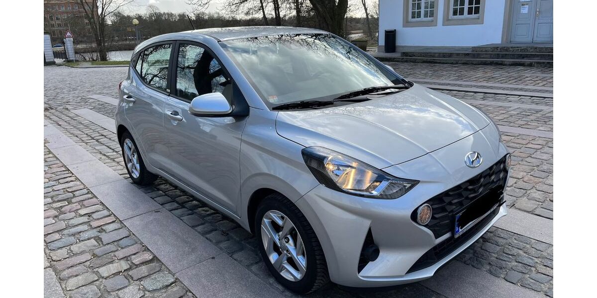 Hyundai i10 17.600 km 11.900 &euro; Schaalby 24882