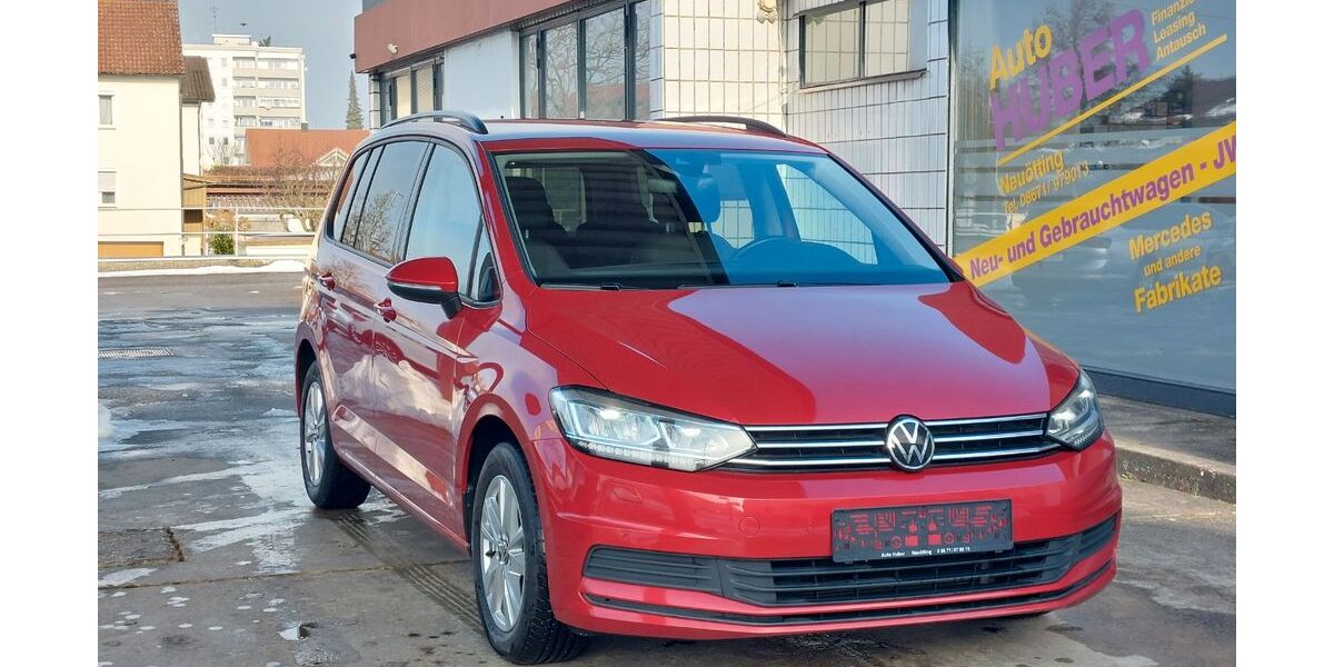 VW Touran 129.000 km 21.900 &euro; Neuötting 84524