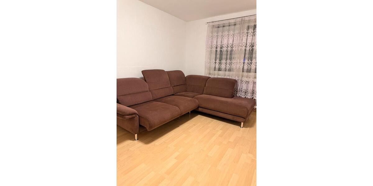 Etagenwohnung Krefeld - 1 Zimmer, 100 m&sup2;, 350&euro; | Angebot:25562391