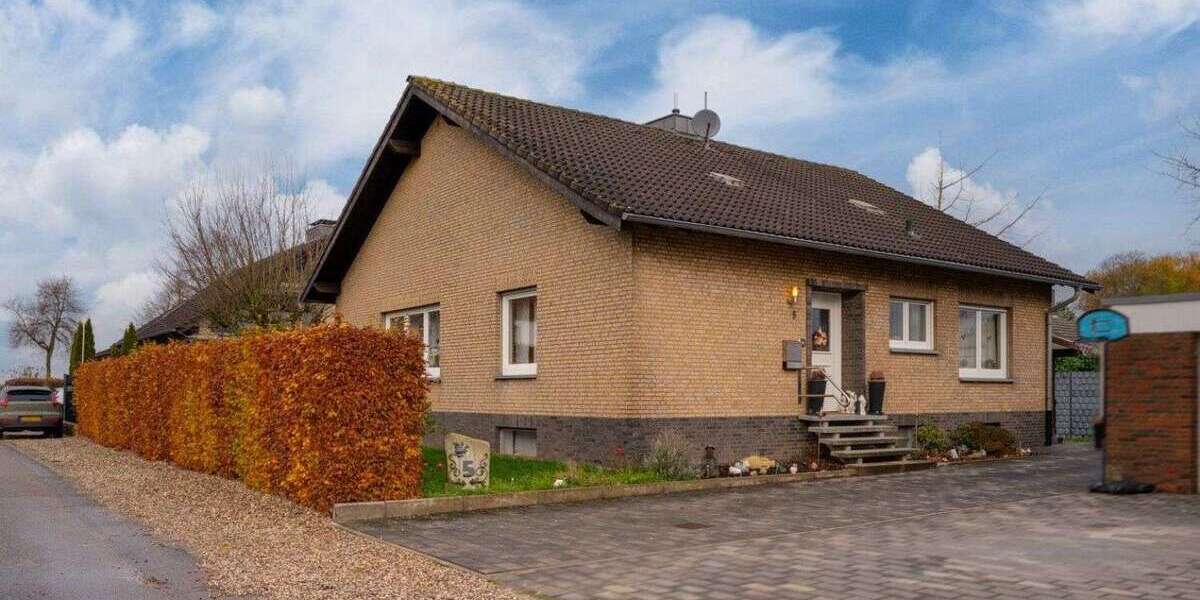 Haus zum Kaufen in Emmerich am Rhein 329.000 € 108 m² 4 zimmer