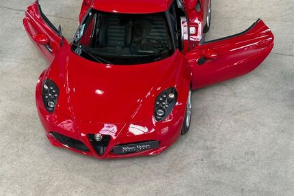 Alfa Romeo 4C 8.600 km 71.690 € Düsseldorf 40591