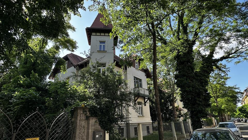 Villa Markkleeberg - 7 Zimmer, 307 m&sup2;, 3.950&euro; | Angebot:23198094