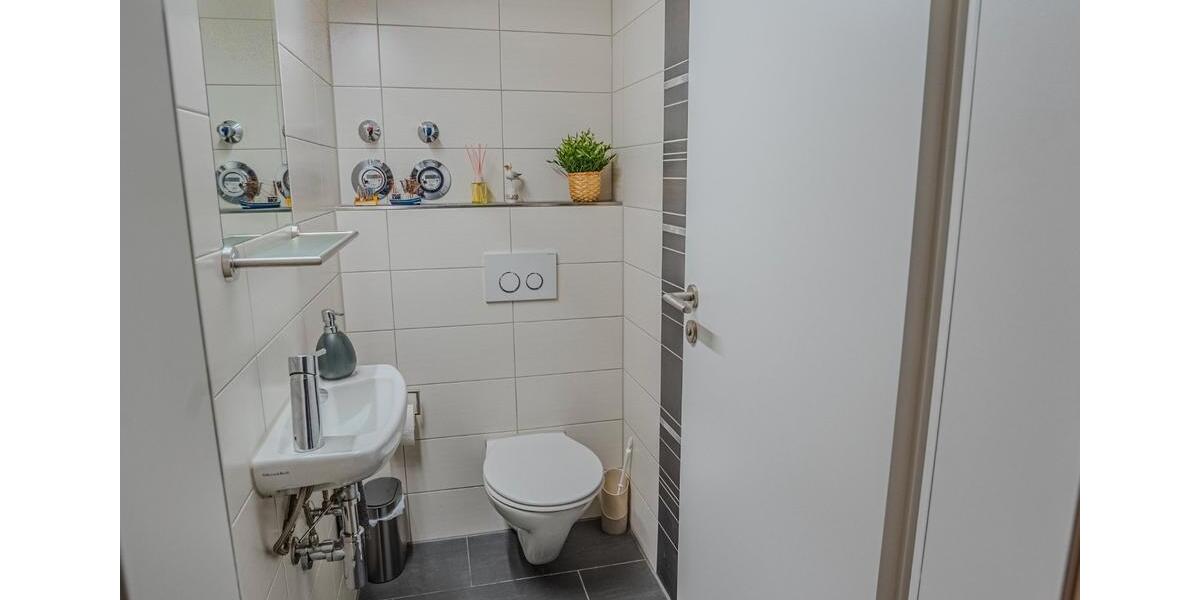 Dachgeschoßwohnung Brackenheim - 3 Zimmer, 80 m&sup2;, 320.000&euro; | Angebot:26241457