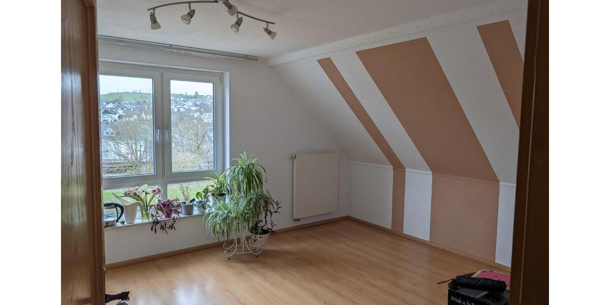 Einfamilienhaus Bad Berleburg - 9 Zimmer, 148 m&sup2;, 370.000&euro; | Angebot:26944773