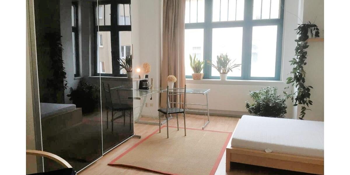 Unweit der Hochschule Anhalt - Mehrfamilienhaus - Schön gelegen 15 zimmer