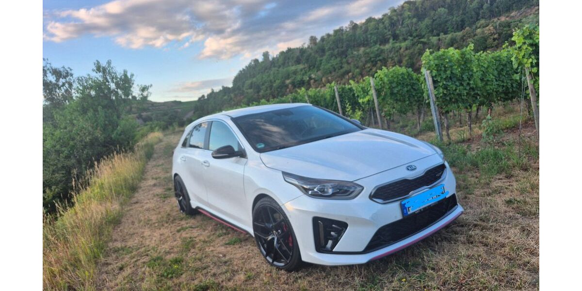 Kia ceed / Ceed 49.200 km 25.990 &euro; Vogtsburg 79235