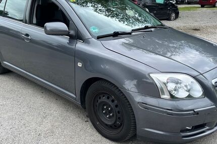 Toyota Avensis 233.133 km 1.699 € München 81929