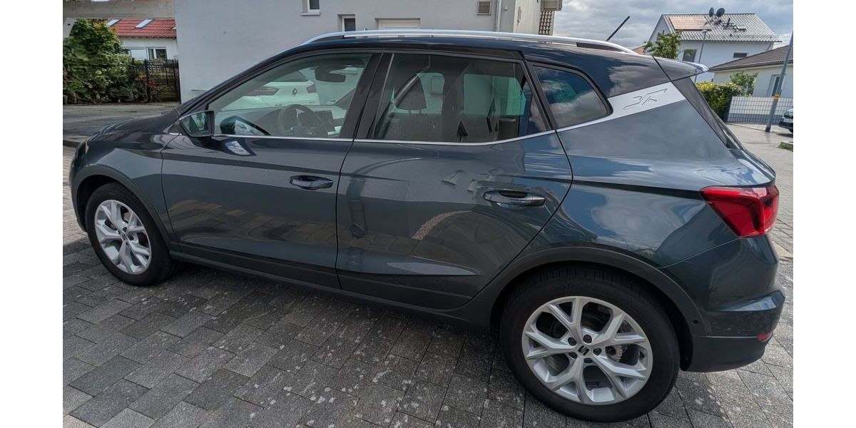 Seat Arona 10.876 km 22.499 &euro; Rüsselsheim 65428