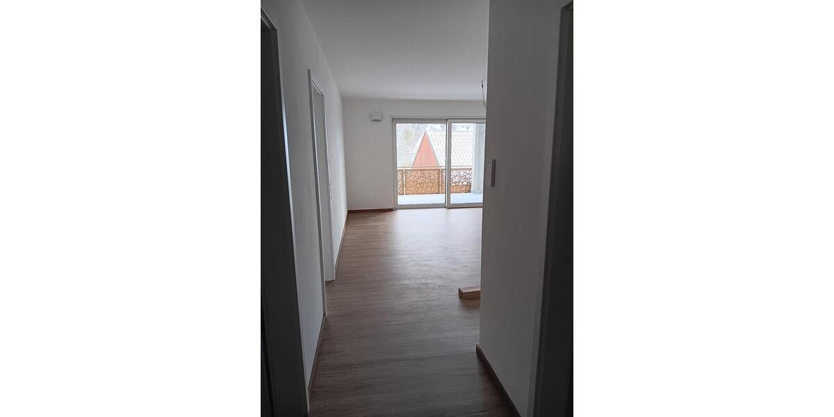 Etagenwohnung Vohenstrauß - 3 Zimmer, 93 m&sup2;, 900&euro; | Angebot:24354201