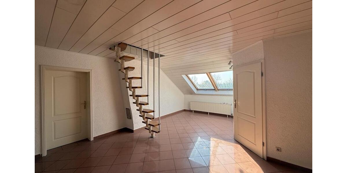 Etagenwohnung Karlsruhe Hagsfeld - 5 Zimmer, 110 m&sup2;, 1.500&euro; | Angebot:26161281