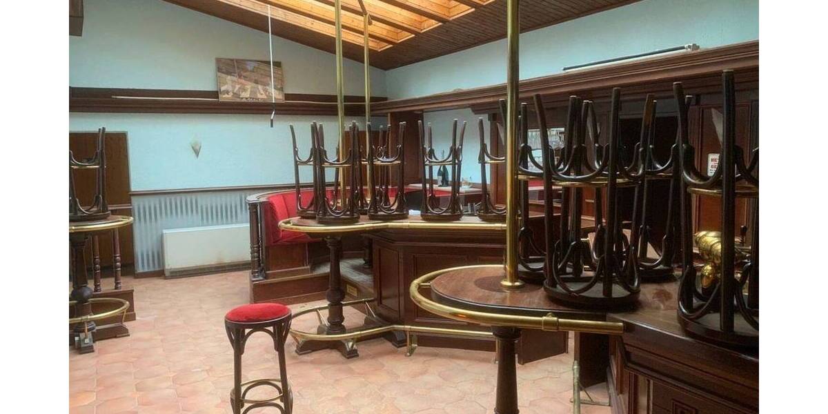 Mehrfamilienhaus, Wohnhaus Naumburg - 1 Zimmer, 220 m&sup2;, 135.000&euro; | Angebot:25692293