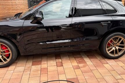 Porsche Macan 2.312 km 104.000 € Hennigsdorf 16761