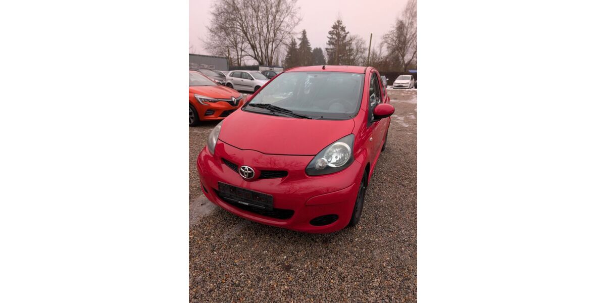 Toyota Aygo (X) 91.000 km 2.990 &euro; Berlin 13158
