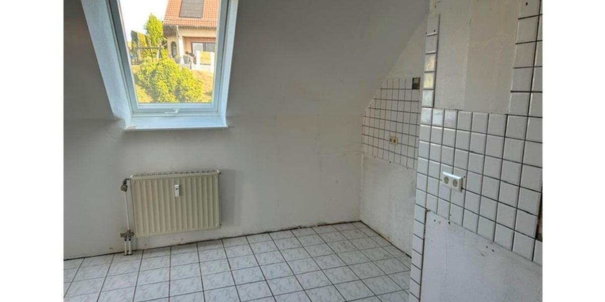 Dachgeschoßwohnung Friedewald - 4 Zimmer, 105 m&sup2;, 955&euro; | Angebot:25162662