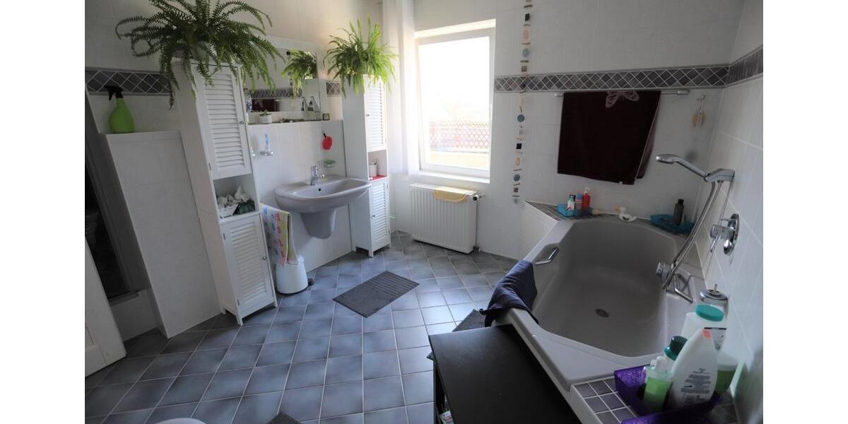 Etagenwohnung Großenhain - 3 Zimmer, 132 m&sup2;, 850&euro; | Angebot:26120395