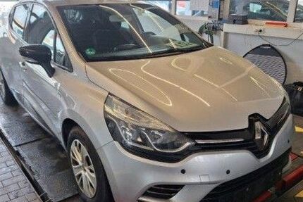 Renault Clio 72.500 km 9.990 &euro; Mainz-Kostheim 55246