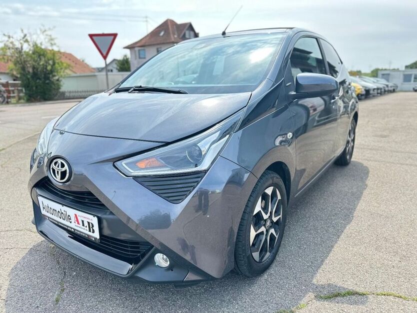 Aygo (X)
