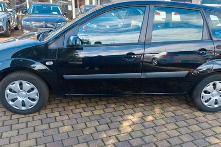 Ford Fiesta 106.000 km 3.400 &euro; Cölbe 35091