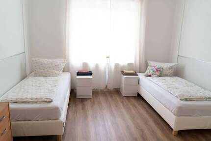 Zimmer Mönchengladbach Hardterbroich-Pesch - 2 Zimmer, 1.350&euro; | Angebot:27149224
