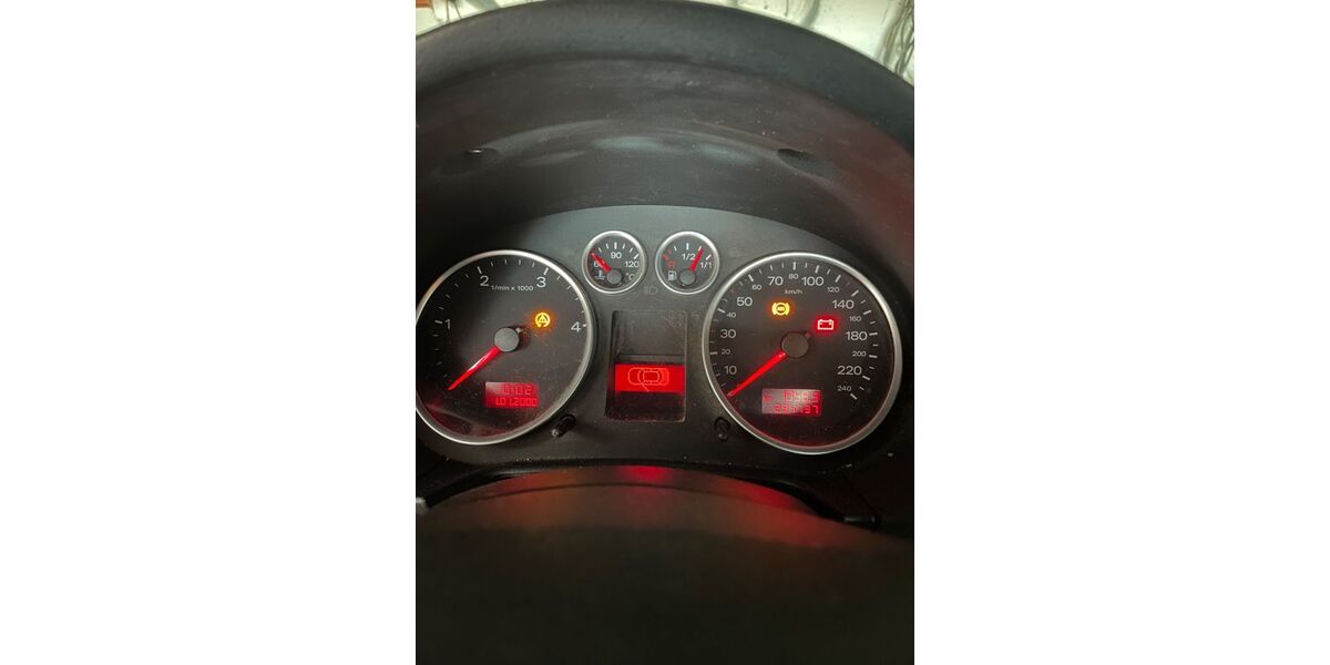 Audi A2 295.000 km 1.300 &euro; Surberg 83362