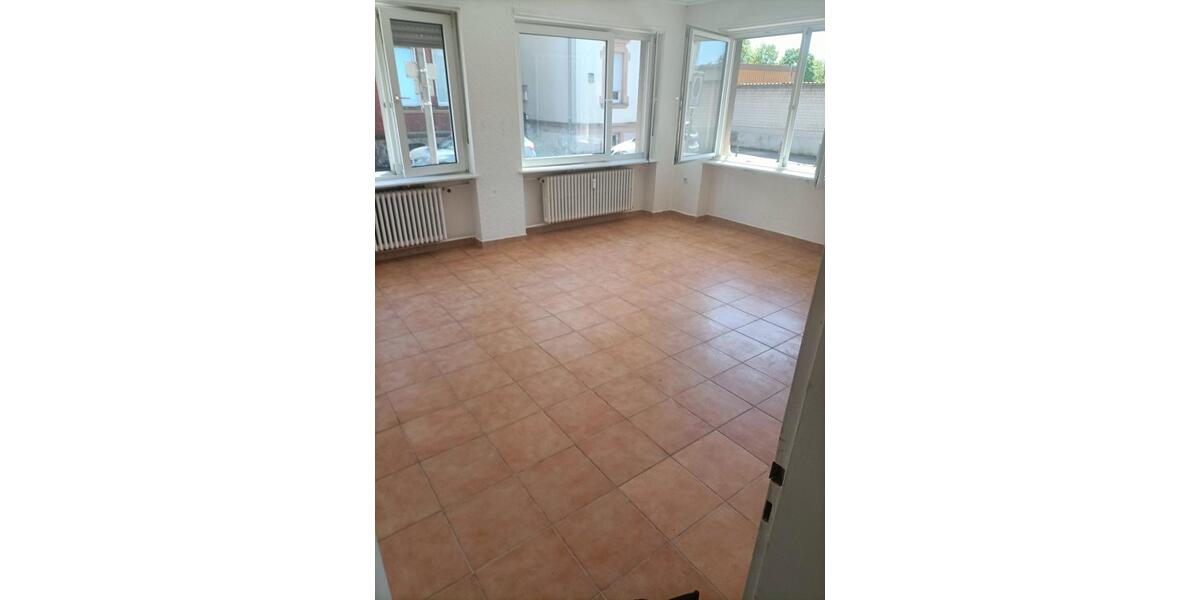 Erdgeschoßwohnung Saarlouis - 3 Zimmer, 80 m&sup2;, 590&euro; | Angebot:26398757