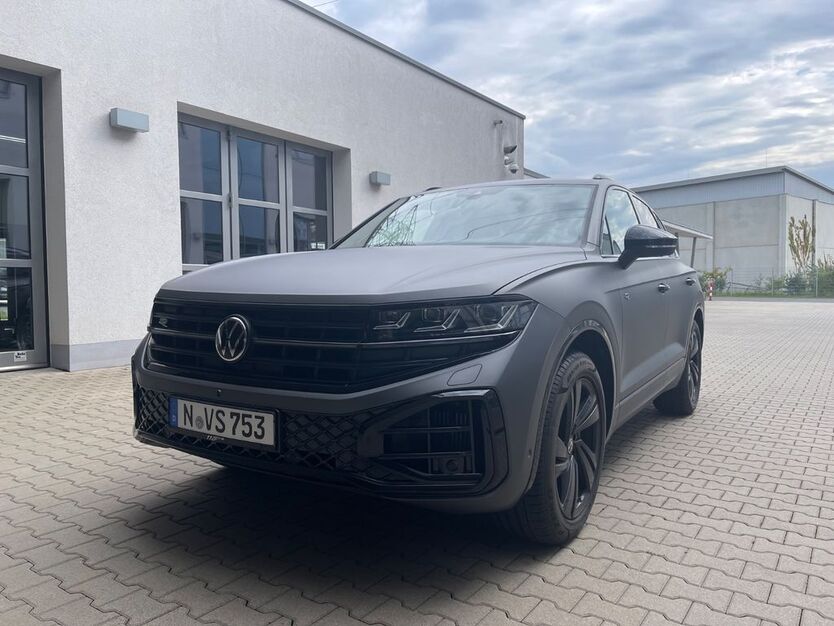 VW Touareg 24.000 km 68.900 € Wendelstein 90530