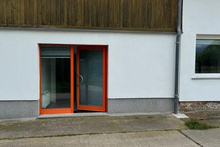 3- Raum langfristig (teilmöbliert auf Wunsch) Glesien, EG, ruhig 3 zimmer