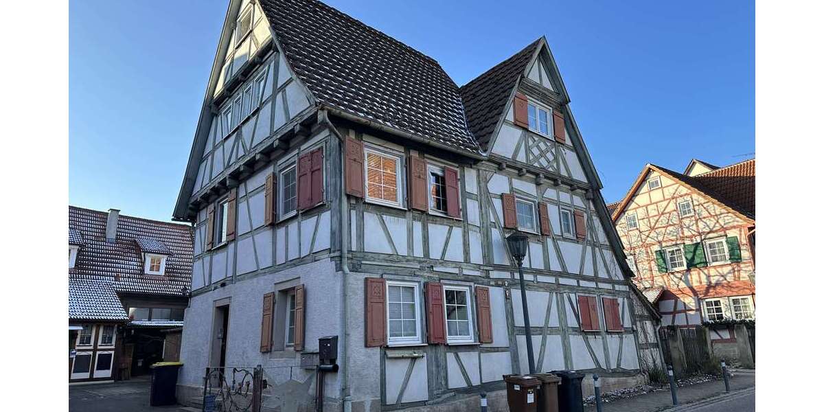 Wohnung zum Kaufen in Sachsenheim 120.000 € 80.02 m² 3.5 zimmer