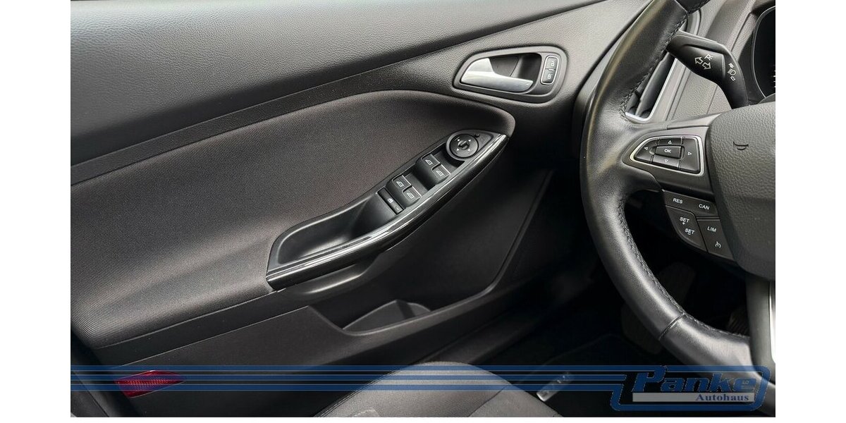 Ford Focus Titanium*AHK*SHZ*Tempo*Keyless*Navi* 117.279 km 8.900 &euro; Berlin 13187