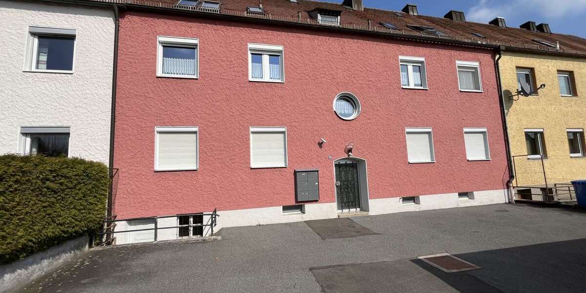 Einfamilienhaus Weiden - 11 Zimmer, 318 m&sup2;, 450.000&euro; | Angebot:26913247