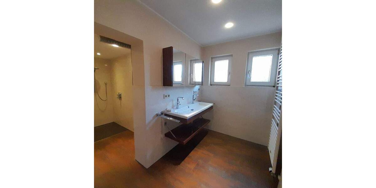 Sehr schönes Einfamilienhaus mit Garage in Rodenkirchen 4 zimmer