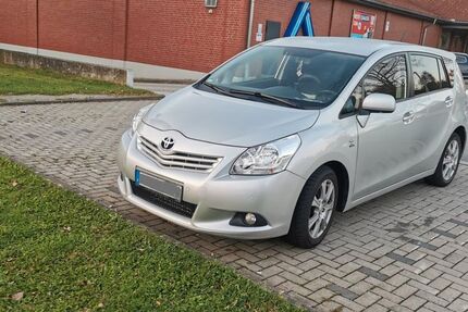 Toyota Verso 102.000 km 9.999 &euro; Detmold 32760