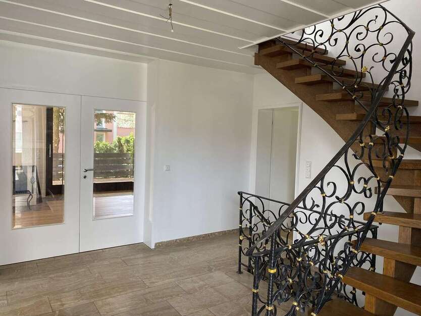 Haus zum Mieten in Lappersdorf 1.850 € 160 m² 6.5 zimmer