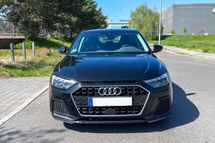 Audi A1 61.591 km 17.300 &euro; Berlin 12159